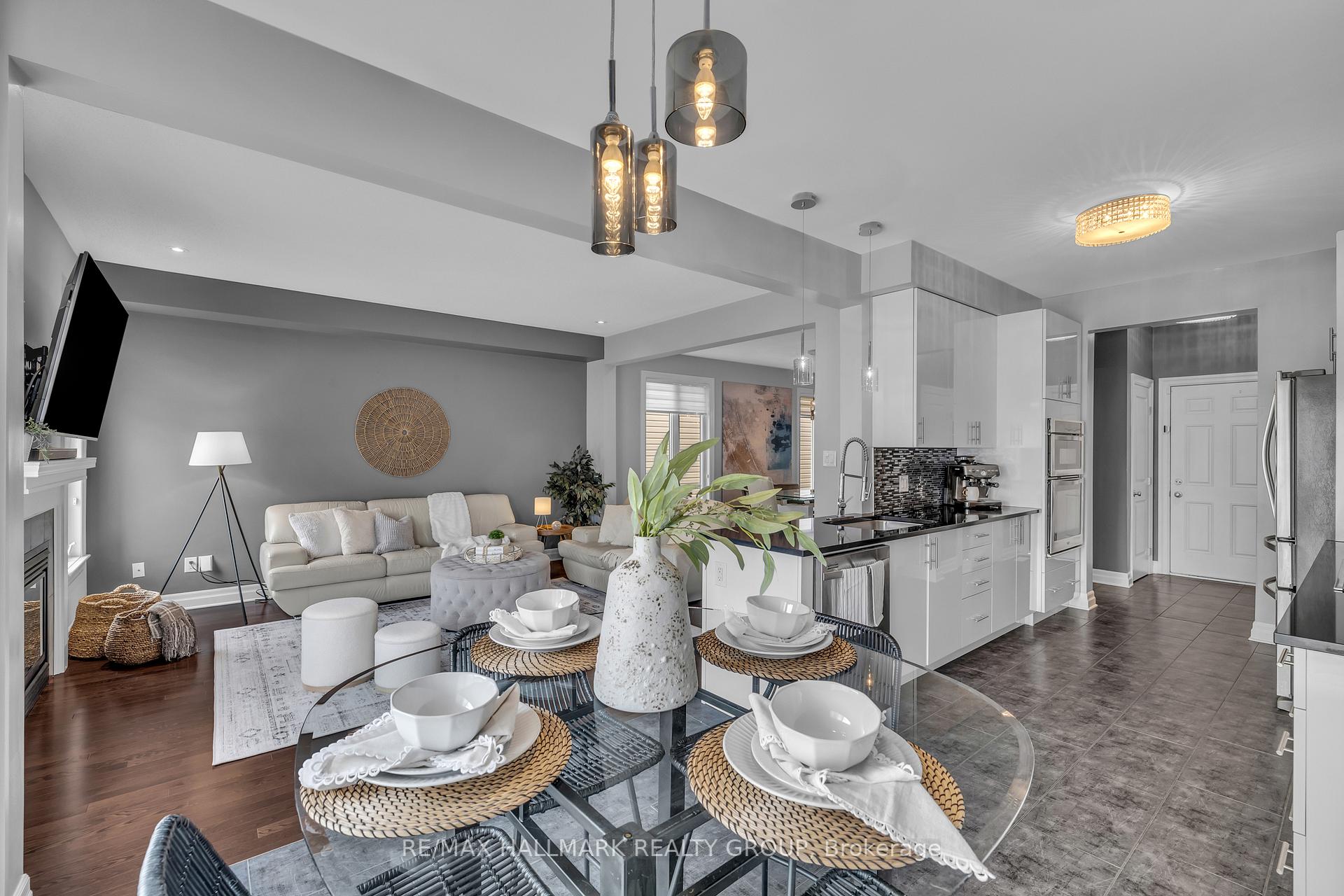 Photo 13 of 565 Rouncey Road, Ottawa, Kanata - Emerald Meadows/Trailwest — HOMEH