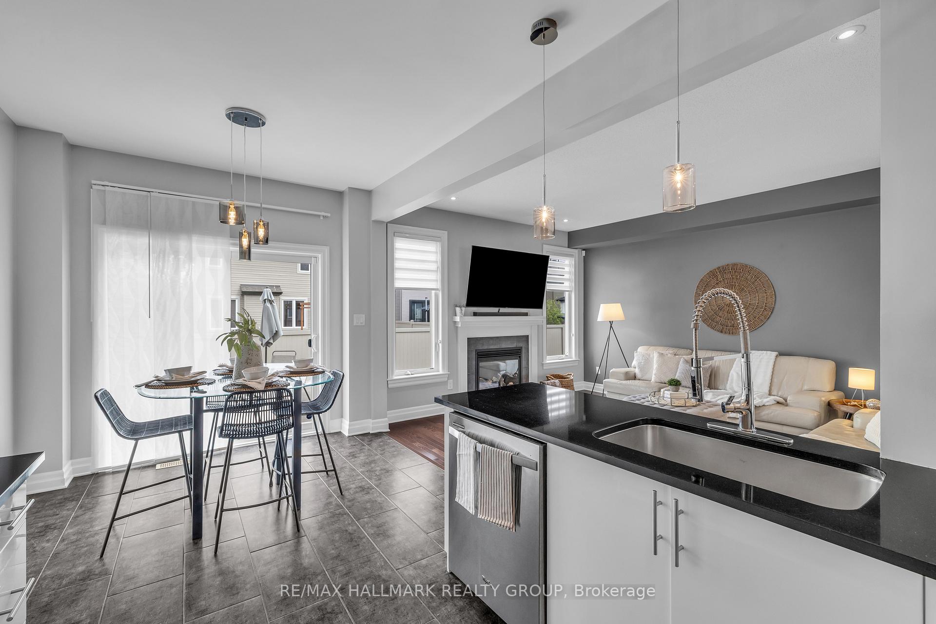 Photo 18 of 565 Rouncey Road, Ottawa, Kanata - Emerald Meadows/Trailwest — HOMEH