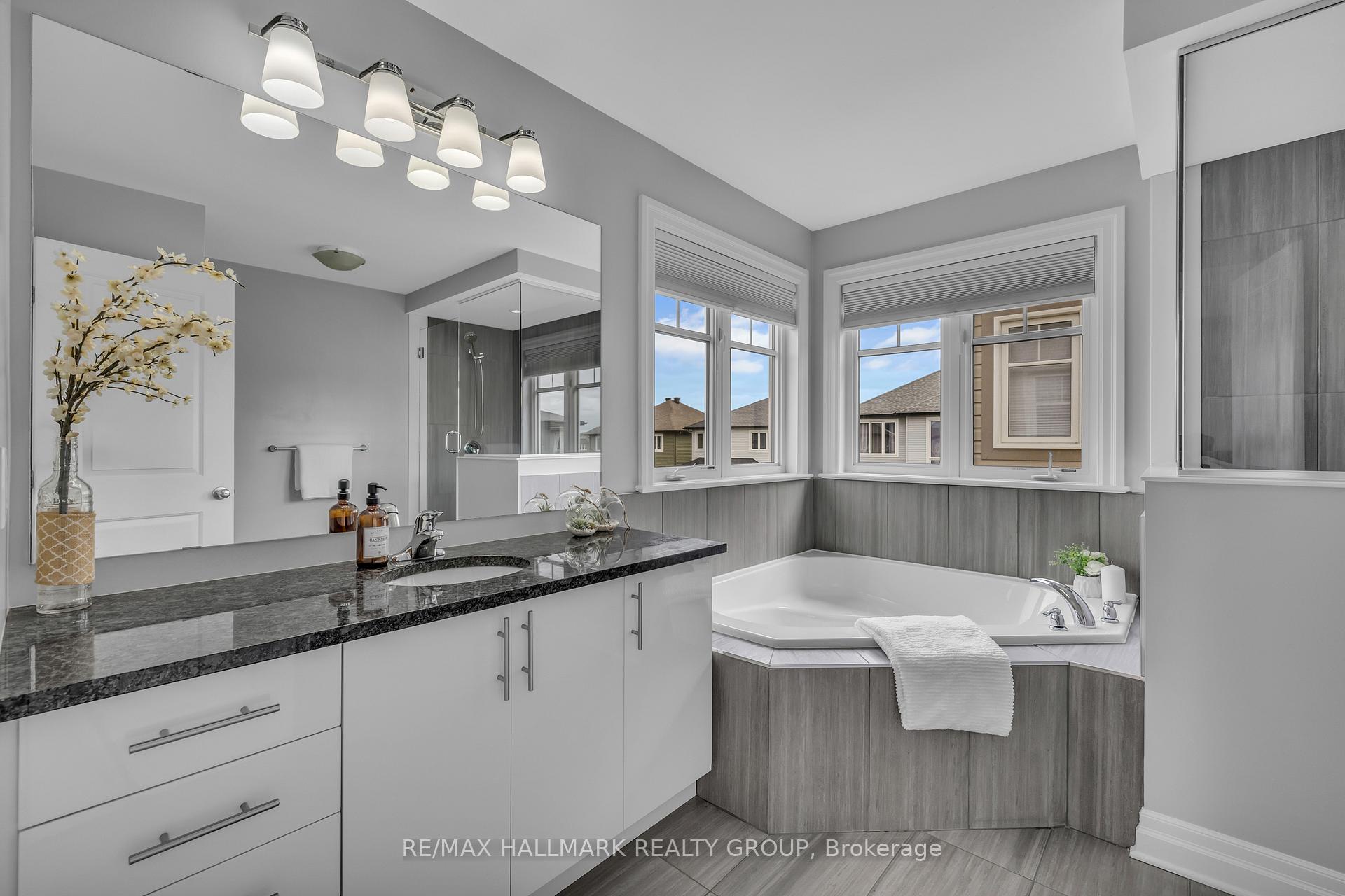 Photo 26 of 565 Rouncey Road, Ottawa, Kanata - Emerald Meadows/Trailwest — HOMEH