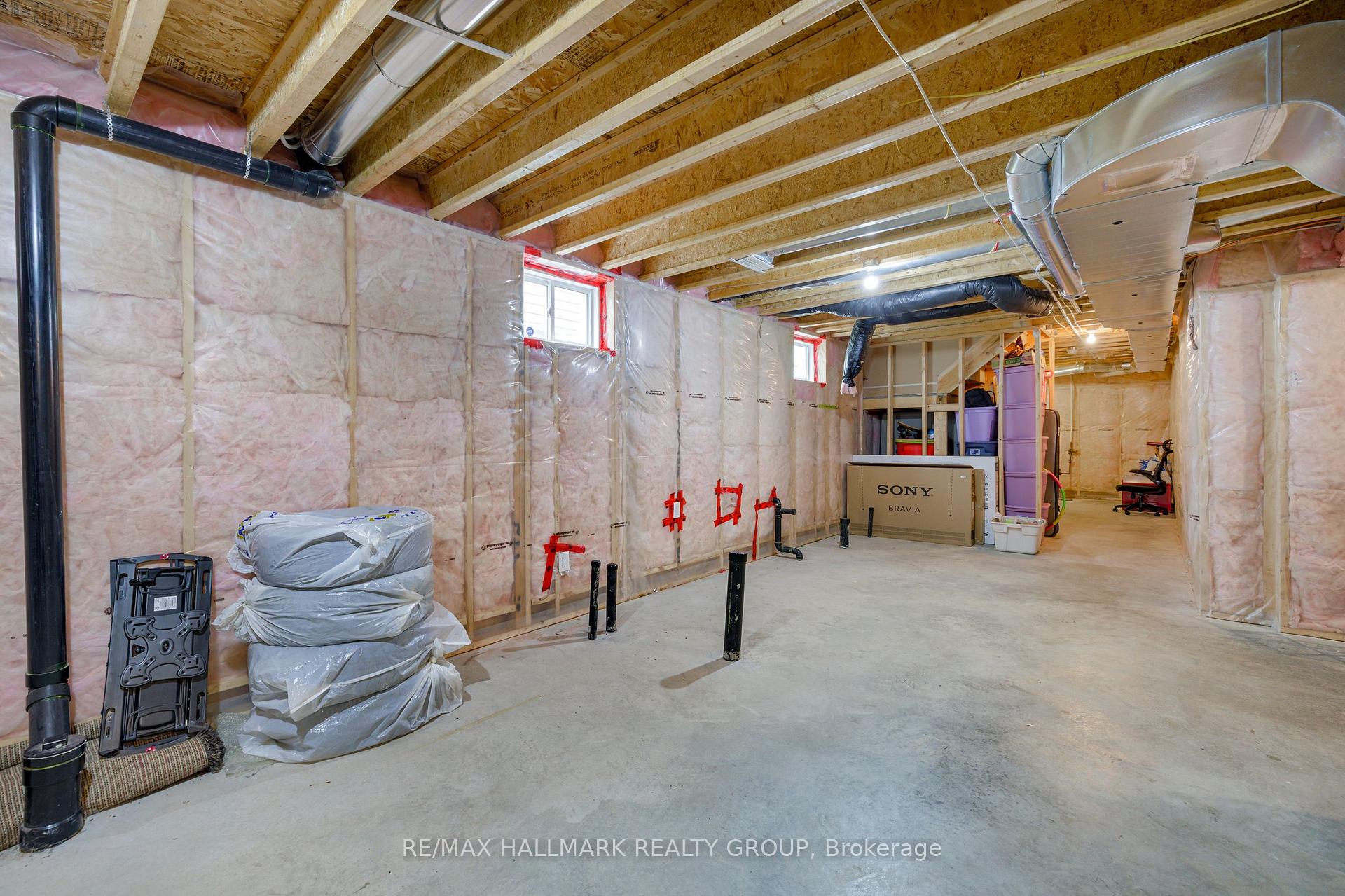 Photo 35 of 565 Rouncey Road, Ottawa, Kanata - Emerald Meadows/Trailwest — HOMEH