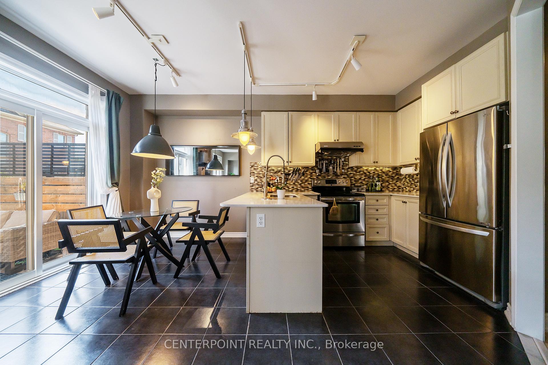 Photo 9 of 75 Carolina Rose Crescent, Markham, Wismer — HOMEH