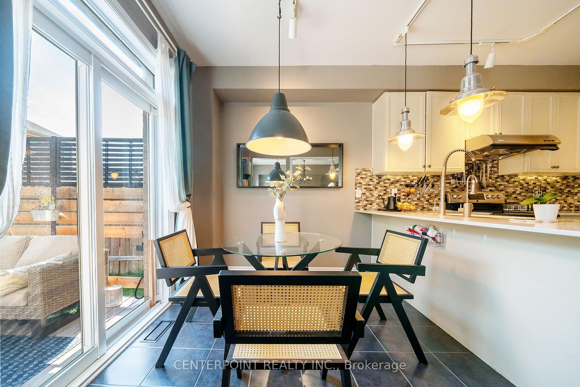 Photo 12 of 75 Carolina Rose Crescent, Markham, Wismer — HOMEH
