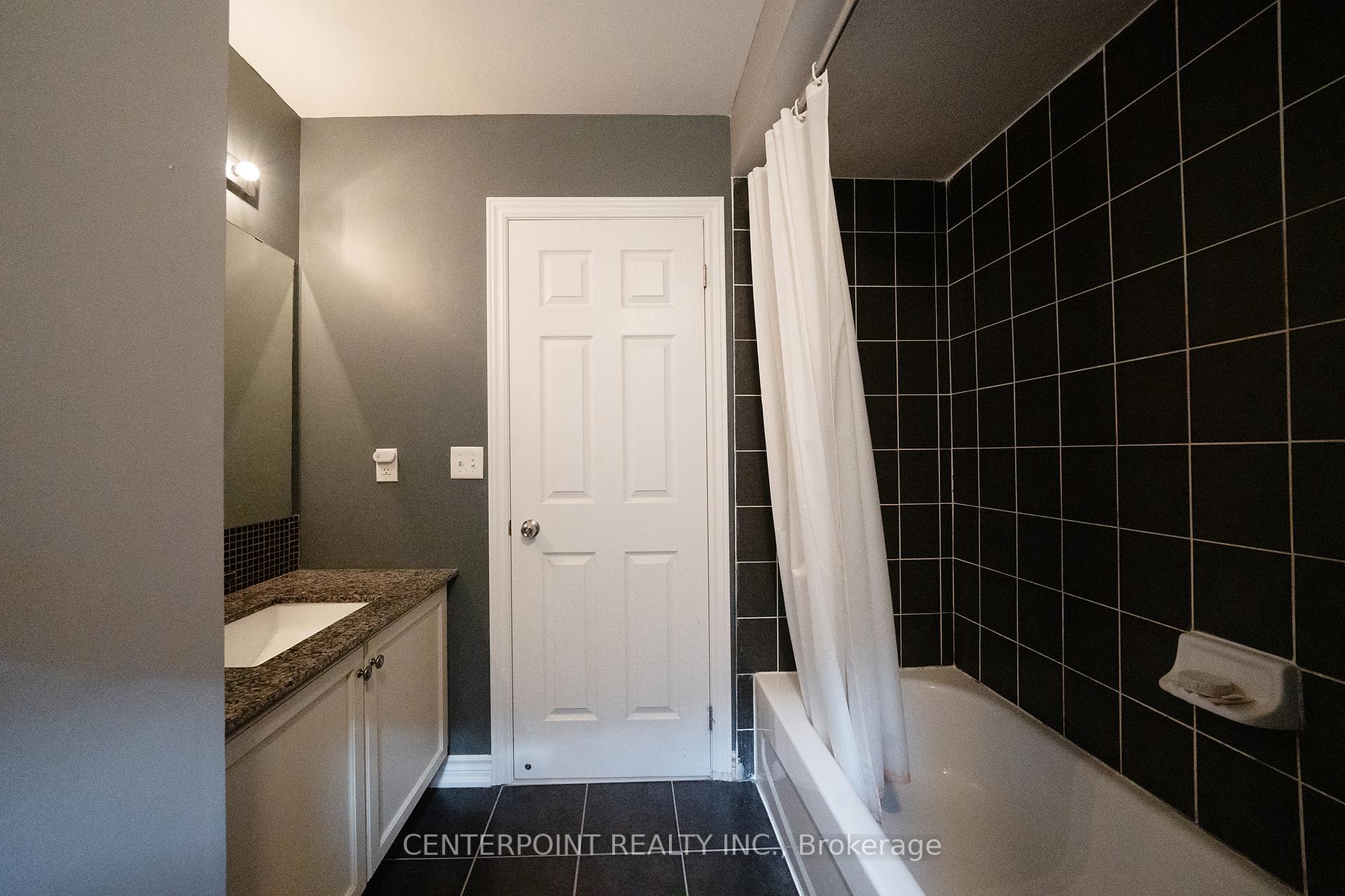 Photo 25 of 75 Carolina Rose Crescent, Markham, Wismer — HOMEH