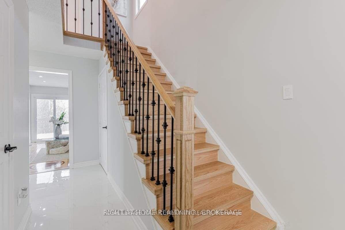 Photo 2 of 49 Sorrell Crescent, Markham, Milliken Mills East — HOMEH