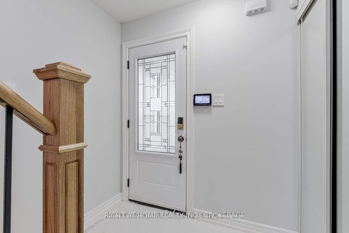Photo 3 of 49 Sorrell Crescent, Markham, Milliken Mills East — HOMEH