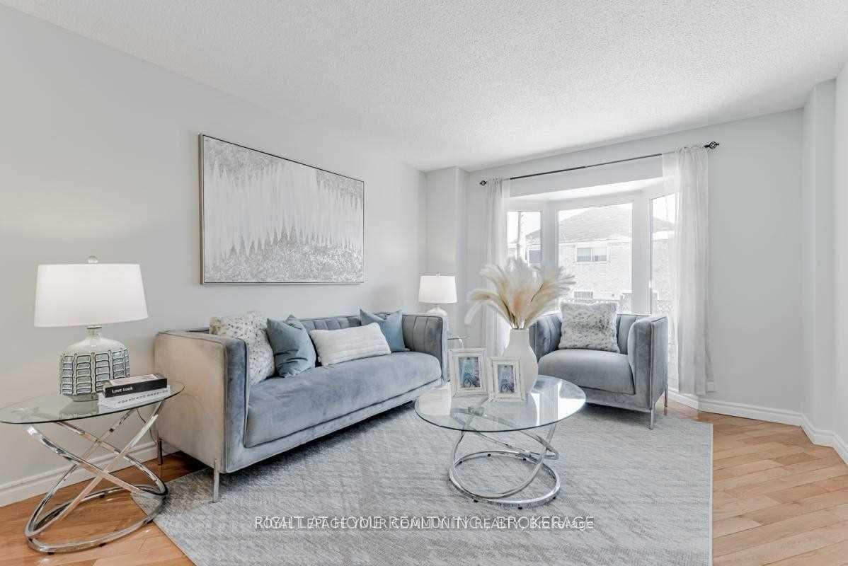 Photo 11 of 49 Sorrell Crescent, Markham, Milliken Mills East — HOMEH