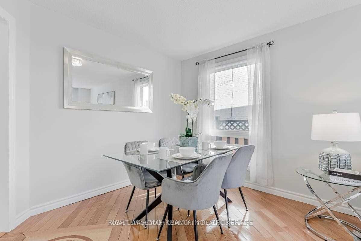 Photo 12 of 49 Sorrell Crescent, Markham, Milliken Mills East — HOMEH