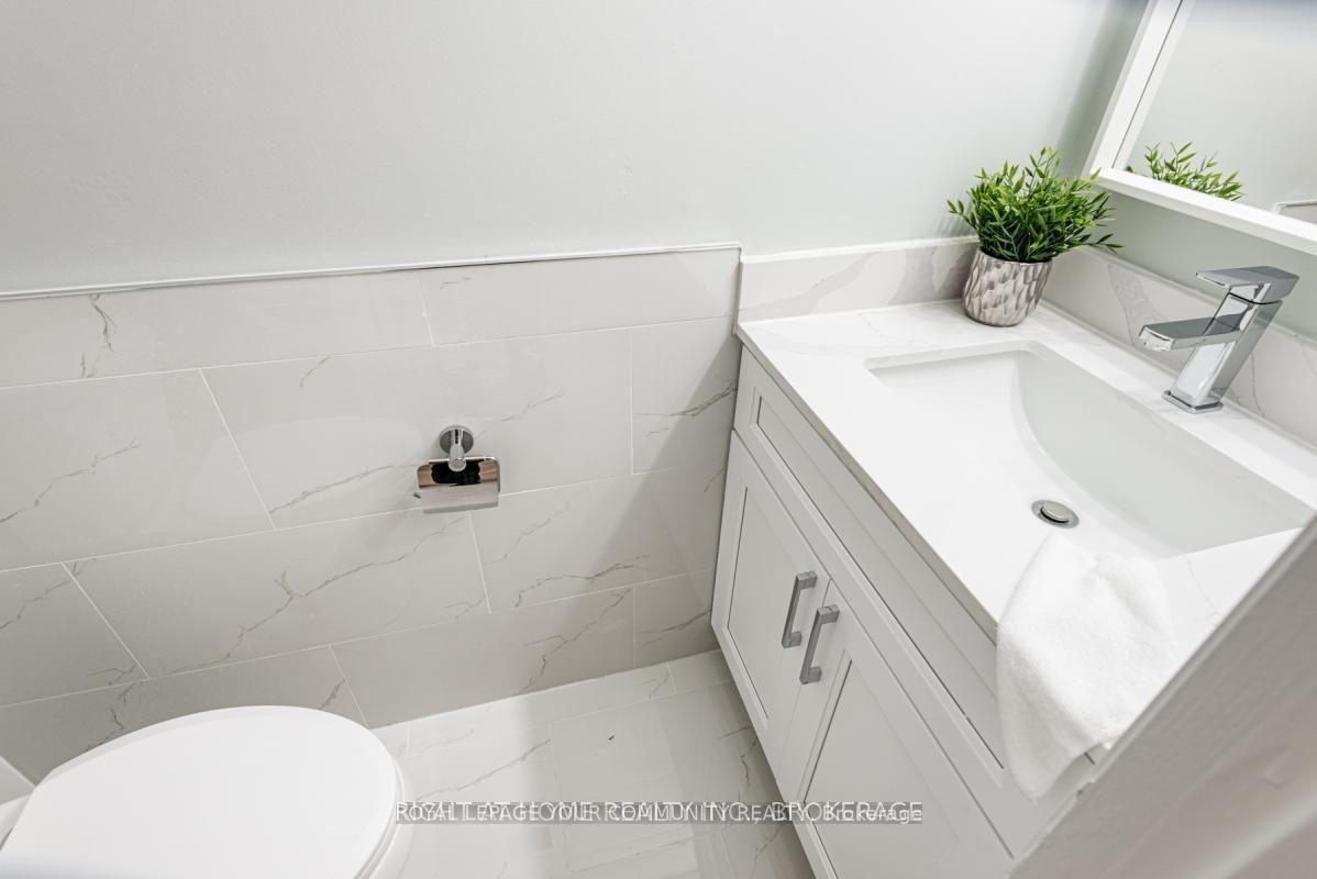 Photo 14 of 49 Sorrell Crescent, Markham, Milliken Mills East — HOMEH