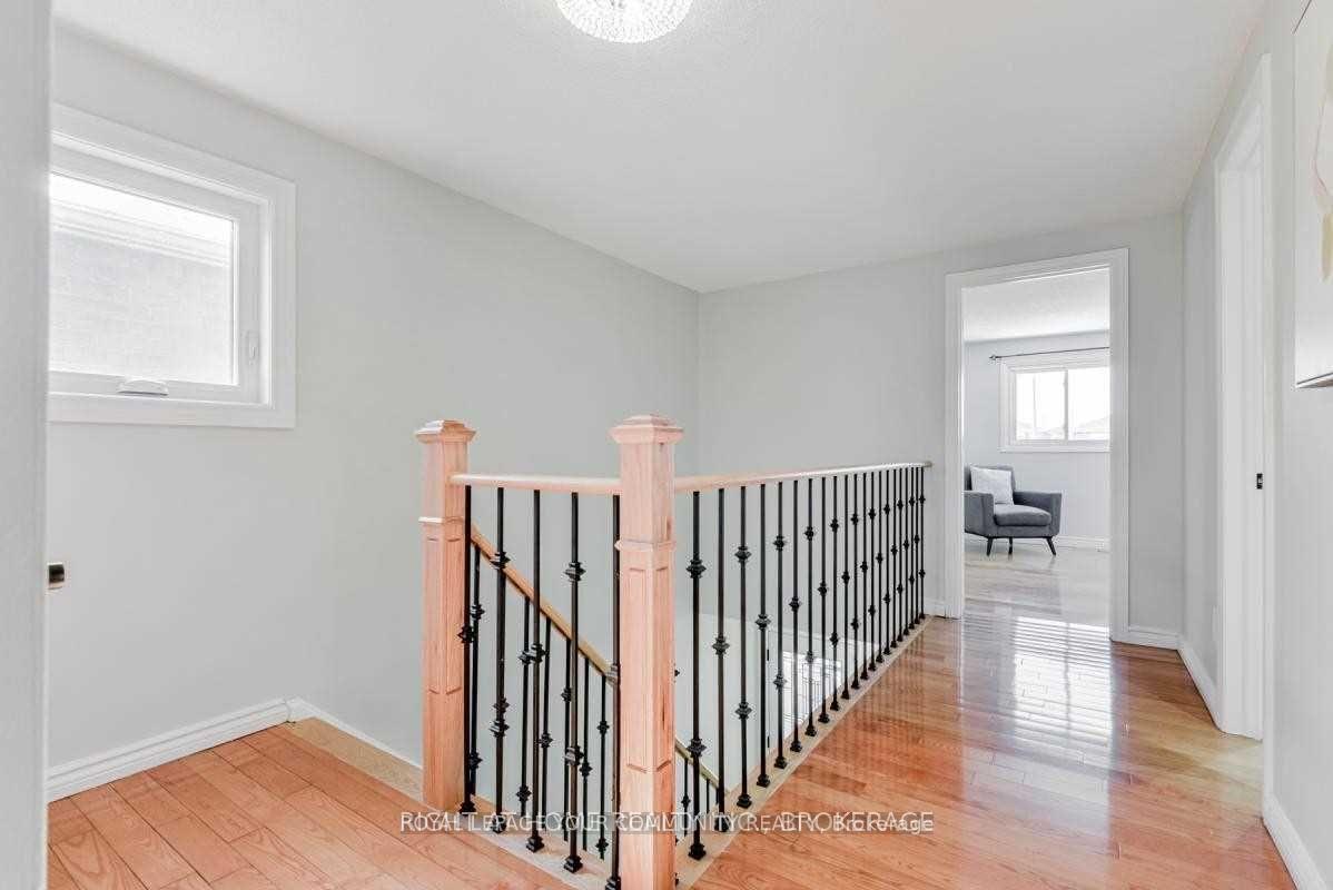 Photo 15 of 49 Sorrell Crescent, Markham, Milliken Mills East — HOMEH