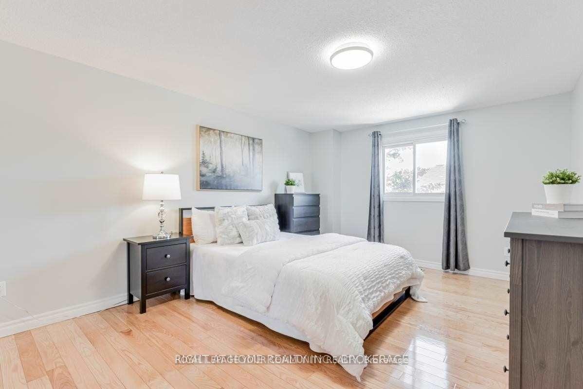Photo 18 of 49 Sorrell Crescent, Markham, Milliken Mills East — HOMEH