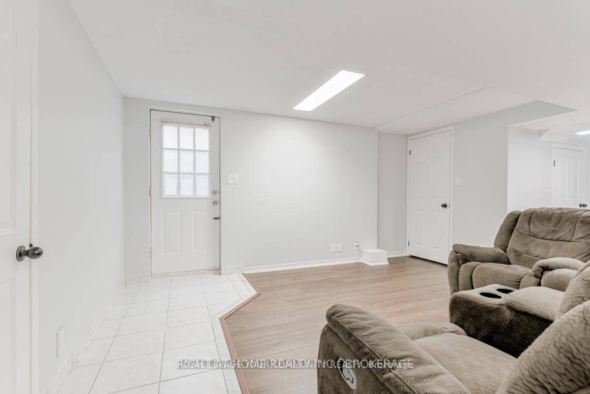 Photo 22 of 49 Sorrell Crescent, Markham, Milliken Mills East — HOMEH