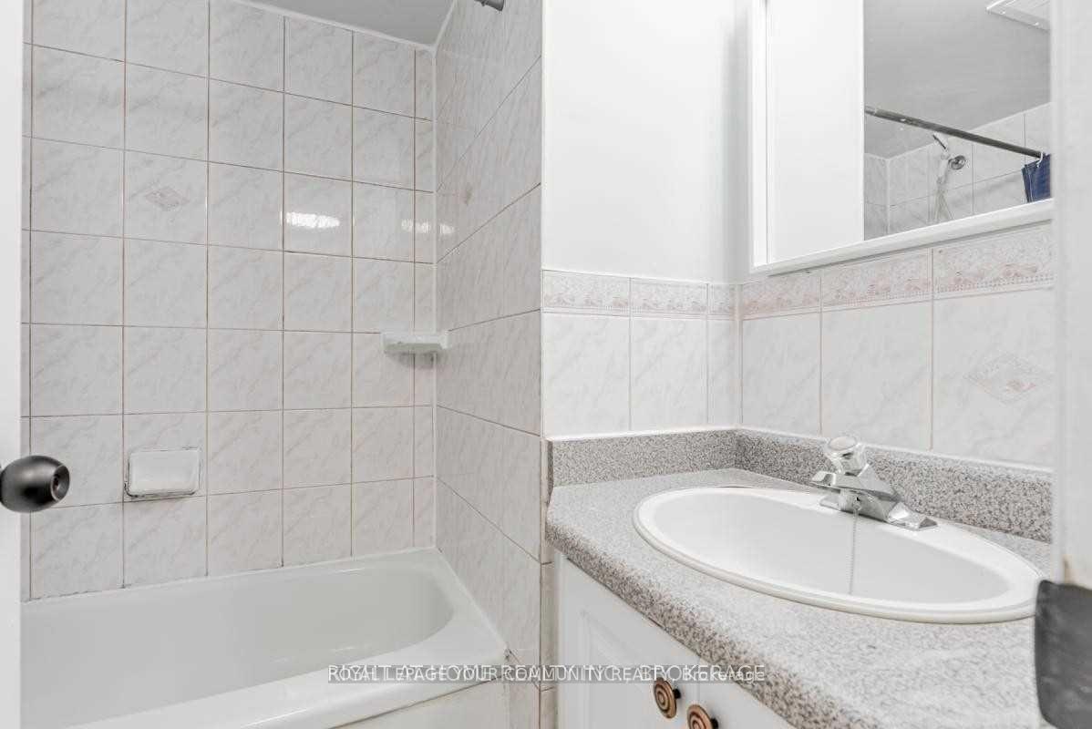 Photo 23 of 49 Sorrell Crescent, Markham, Milliken Mills East — HOMEH