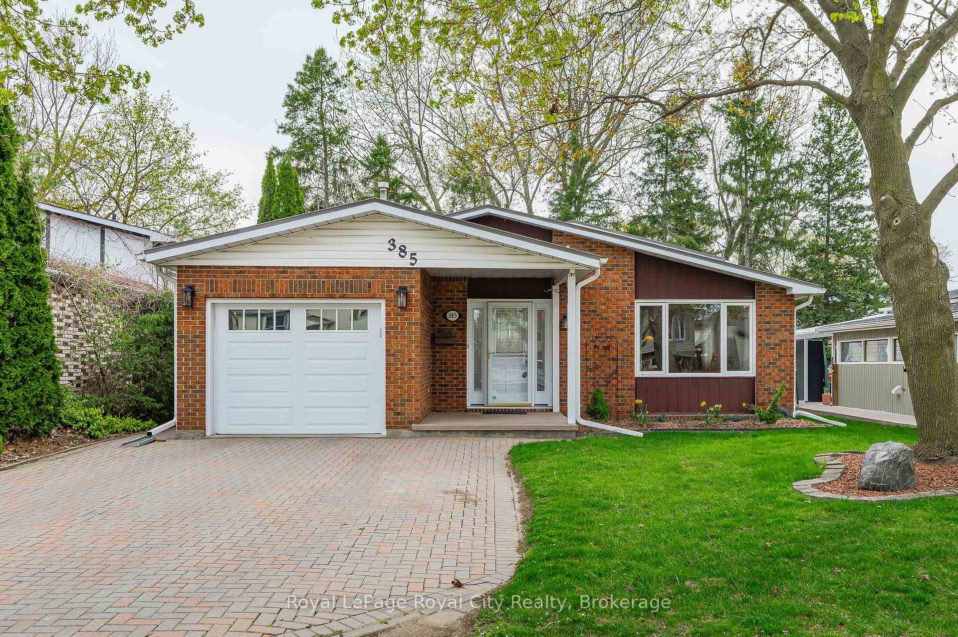 Photo 39 of 385 Heritage Drive, Kitchener — HOMEH