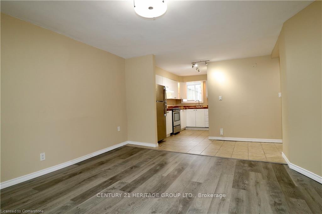 Photo 3 of Unit Lower Unit, 66 West Avenue N, Hamilton, Beasley — HOMEH