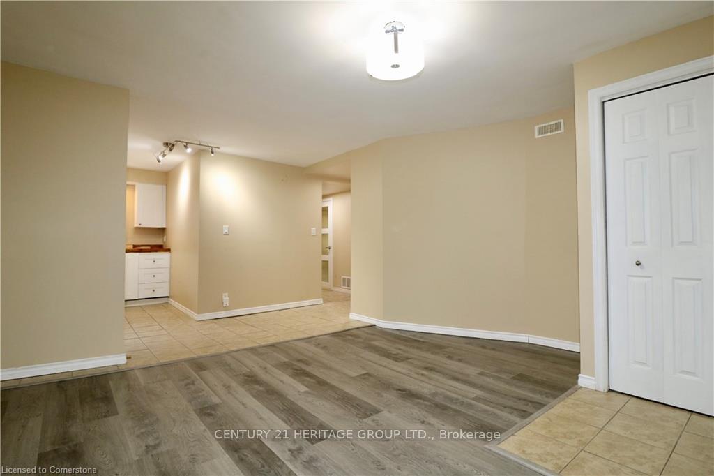 Photo 4 of Unit Lower Unit, 66 West Avenue N, Hamilton, Beasley — HOMEH