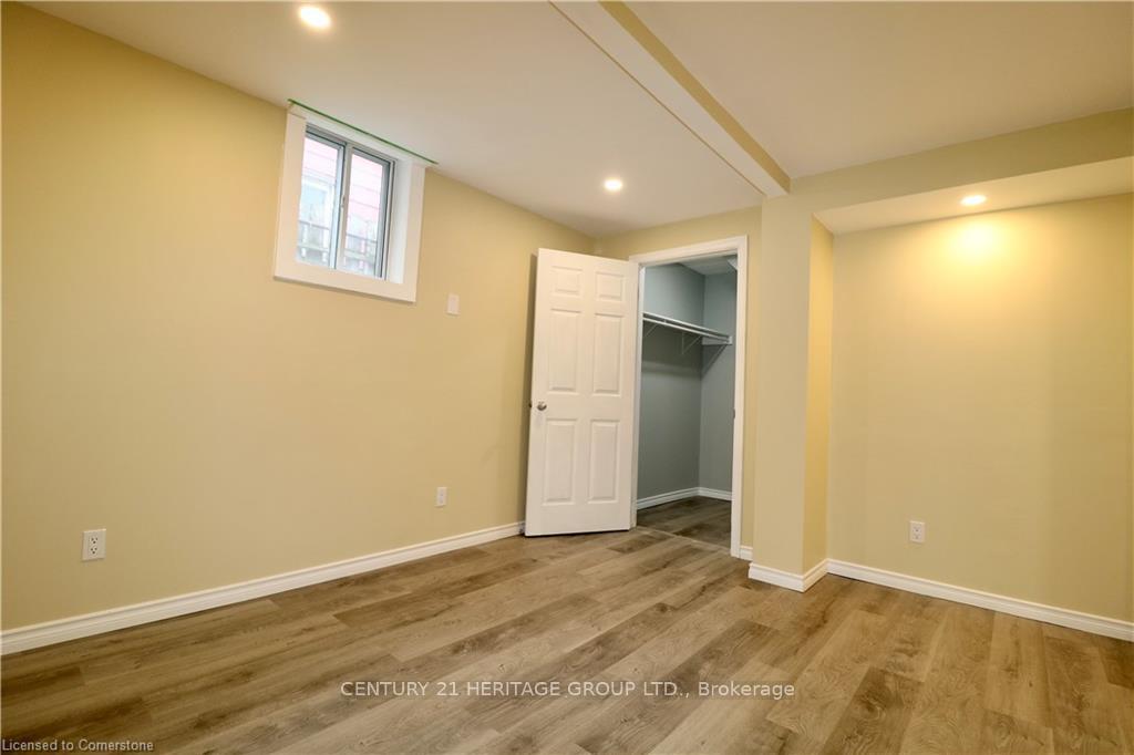 Photo 12 of Unit Lower Unit, 66 West Avenue N, Hamilton, Beasley — HOMEH