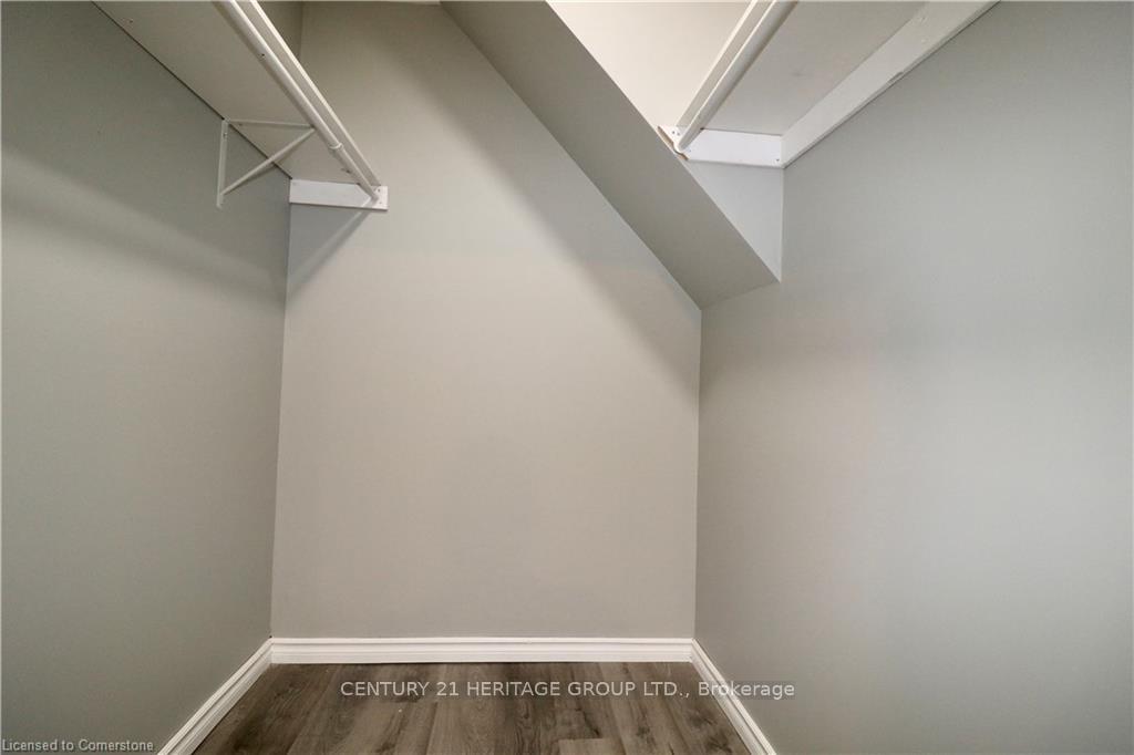 Photo 13 of Unit Lower Unit, 66 West Avenue N, Hamilton, Beasley — HOMEH