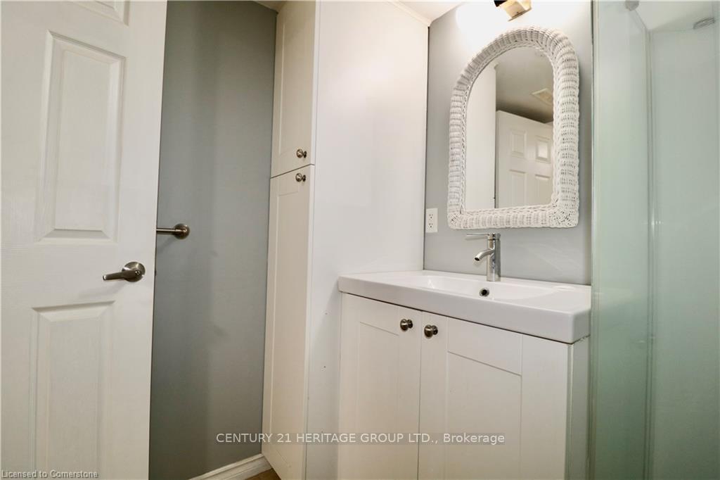 Photo 14 of Unit Lower Unit, 66 West Avenue N, Hamilton, Beasley — HOMEH