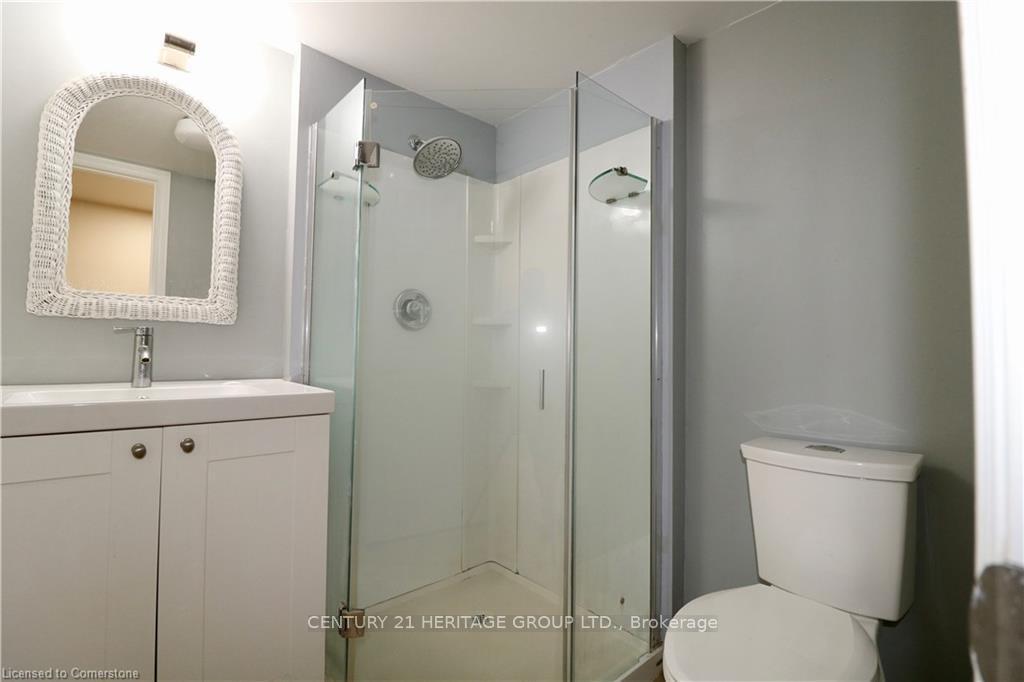 Photo 15 of Unit Lower Unit, 66 West Avenue N, Hamilton, Beasley — HOMEH