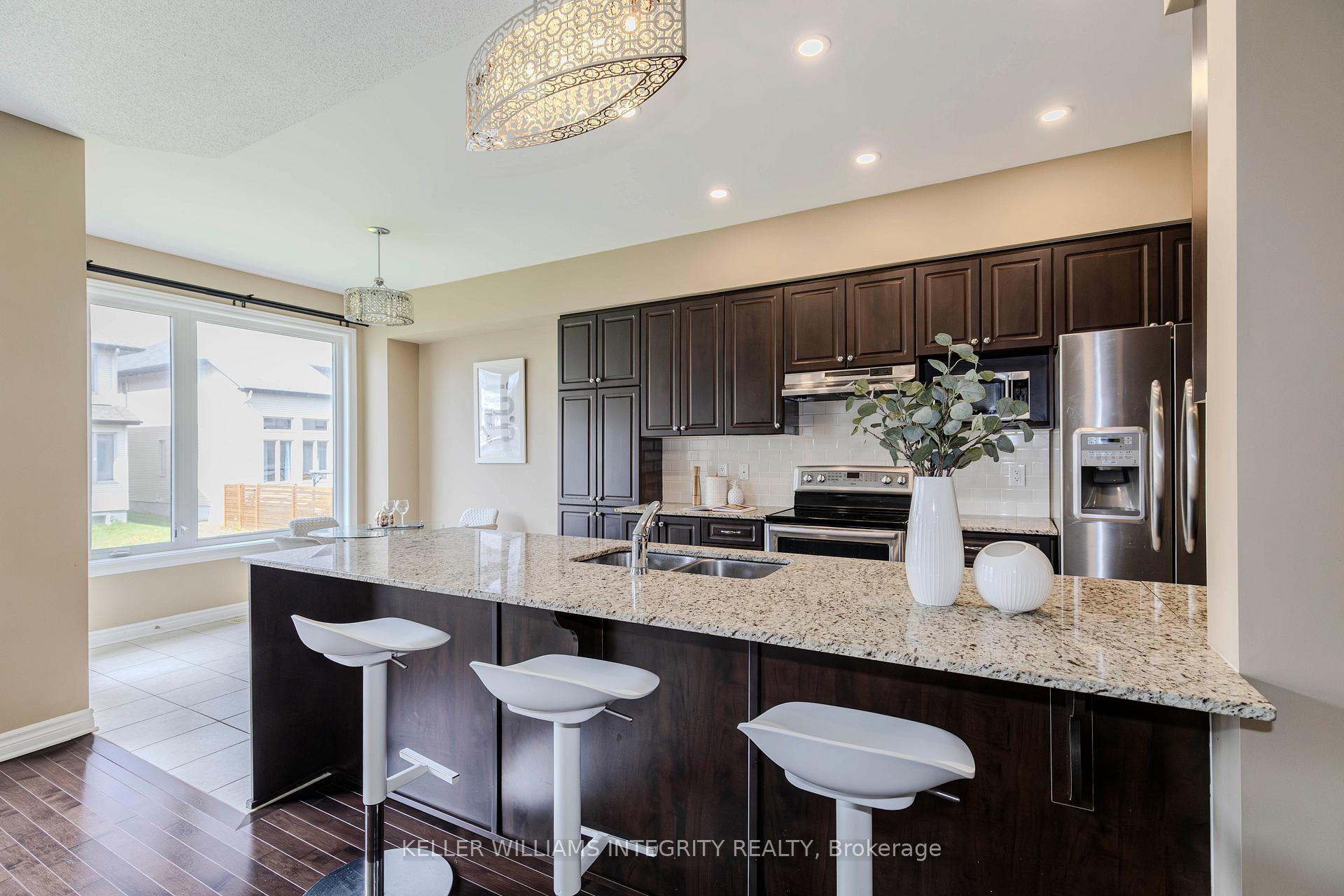 Photo 10 of 951 Fletcher Circle, Ottawa, Kanata - Kanata Lakes/Heritage Hills — HOMEH