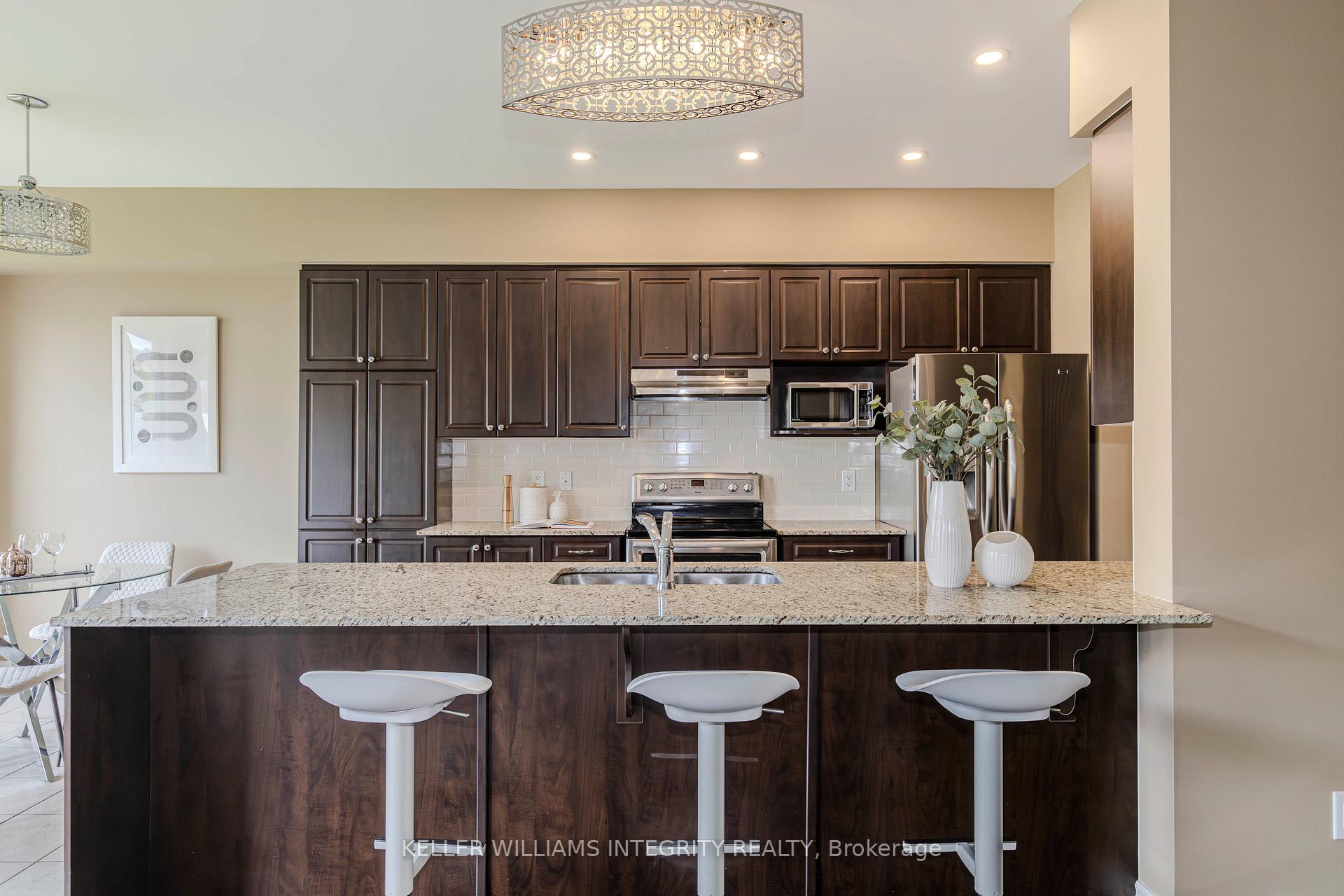 Photo 11 of 951 Fletcher Circle, Ottawa, Kanata - Kanata Lakes/Heritage Hills — HOMEH