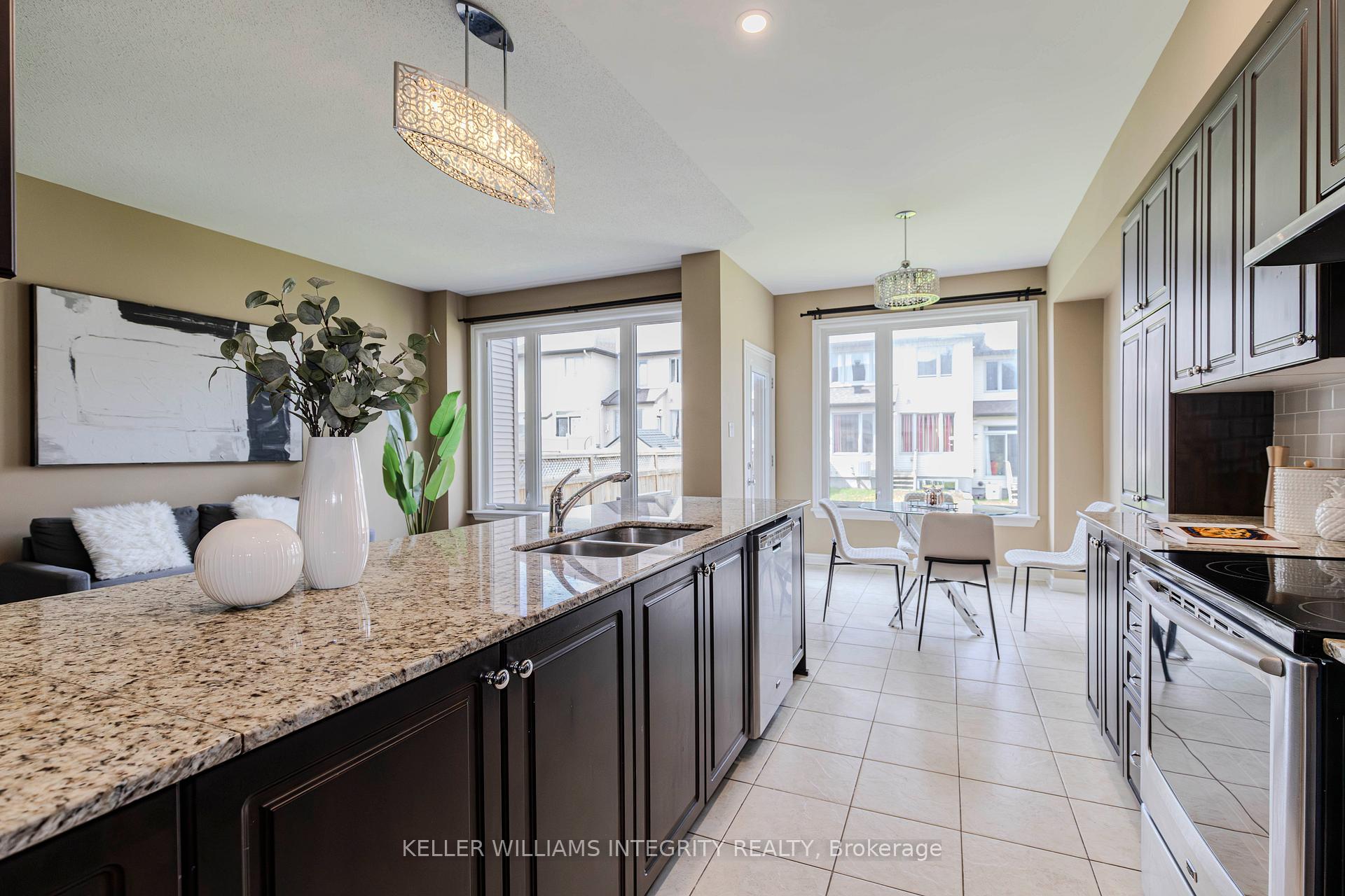 Photo 13 of 951 Fletcher Circle, Ottawa, Kanata - Kanata Lakes/Heritage Hills — HOMEH
