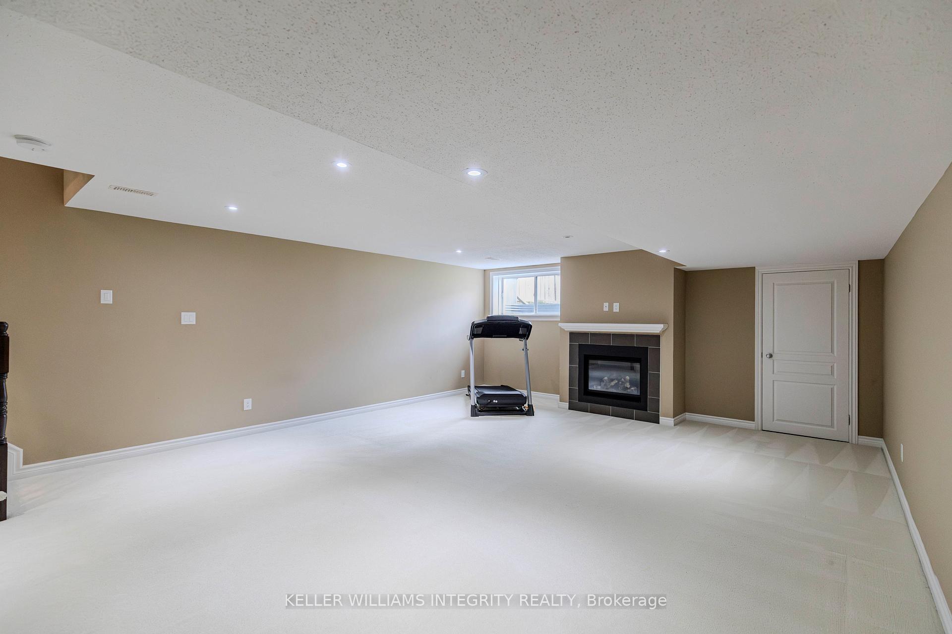 Photo 32 of 951 Fletcher Circle, Ottawa, Kanata - Kanata Lakes/Heritage Hills — HOMEH