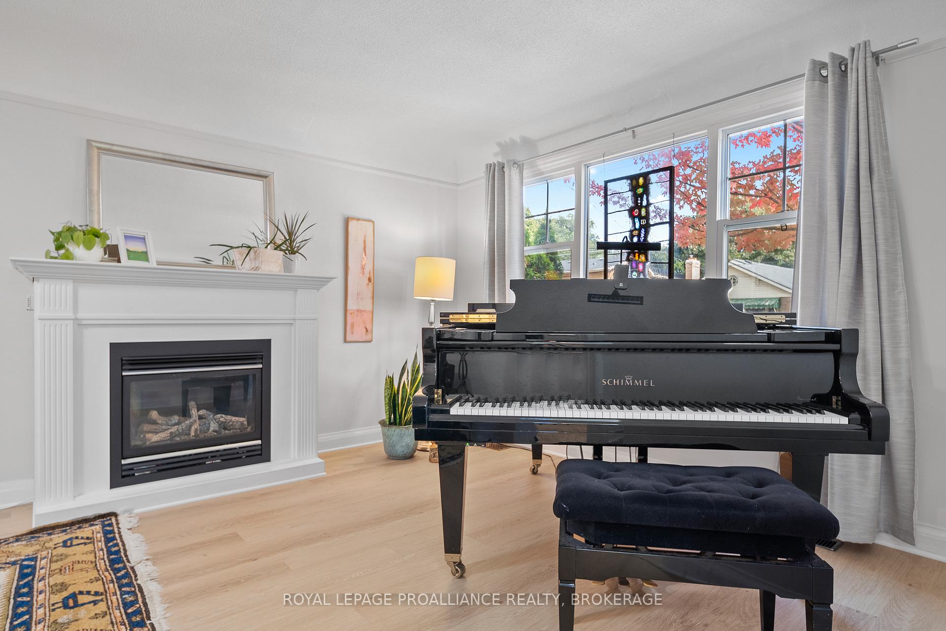 Photo 5 of 8 Graham Avenue, Kingston, Central City East — HOMEH