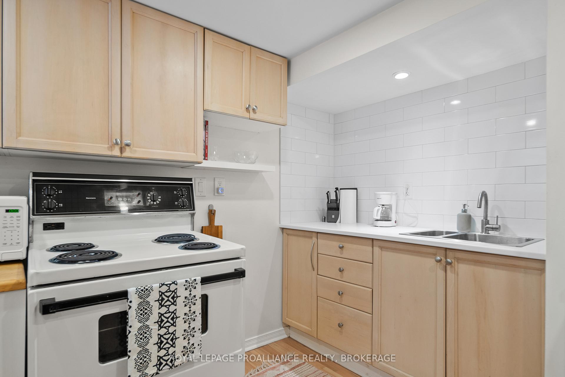 Photo 35 of 8 Graham Avenue, Kingston, Central City East — HOMEH