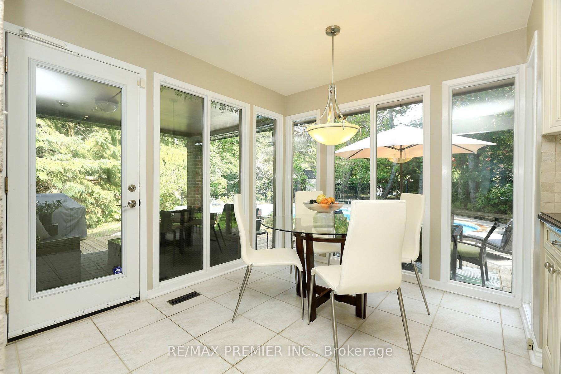 Photo 8 of 70 Captain Rolph Court, Markham, Markham Village — HOMEH