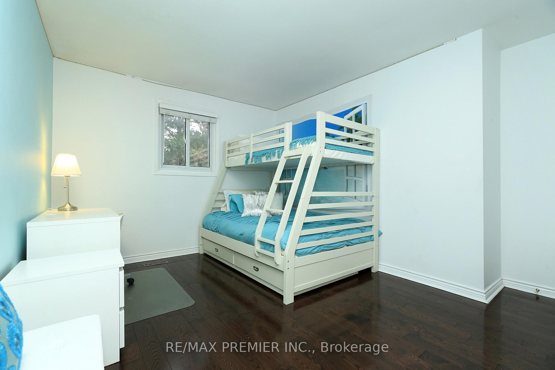 Photo 17 of 70 Captain Rolph Court, Markham, Markham Village — HOMEH