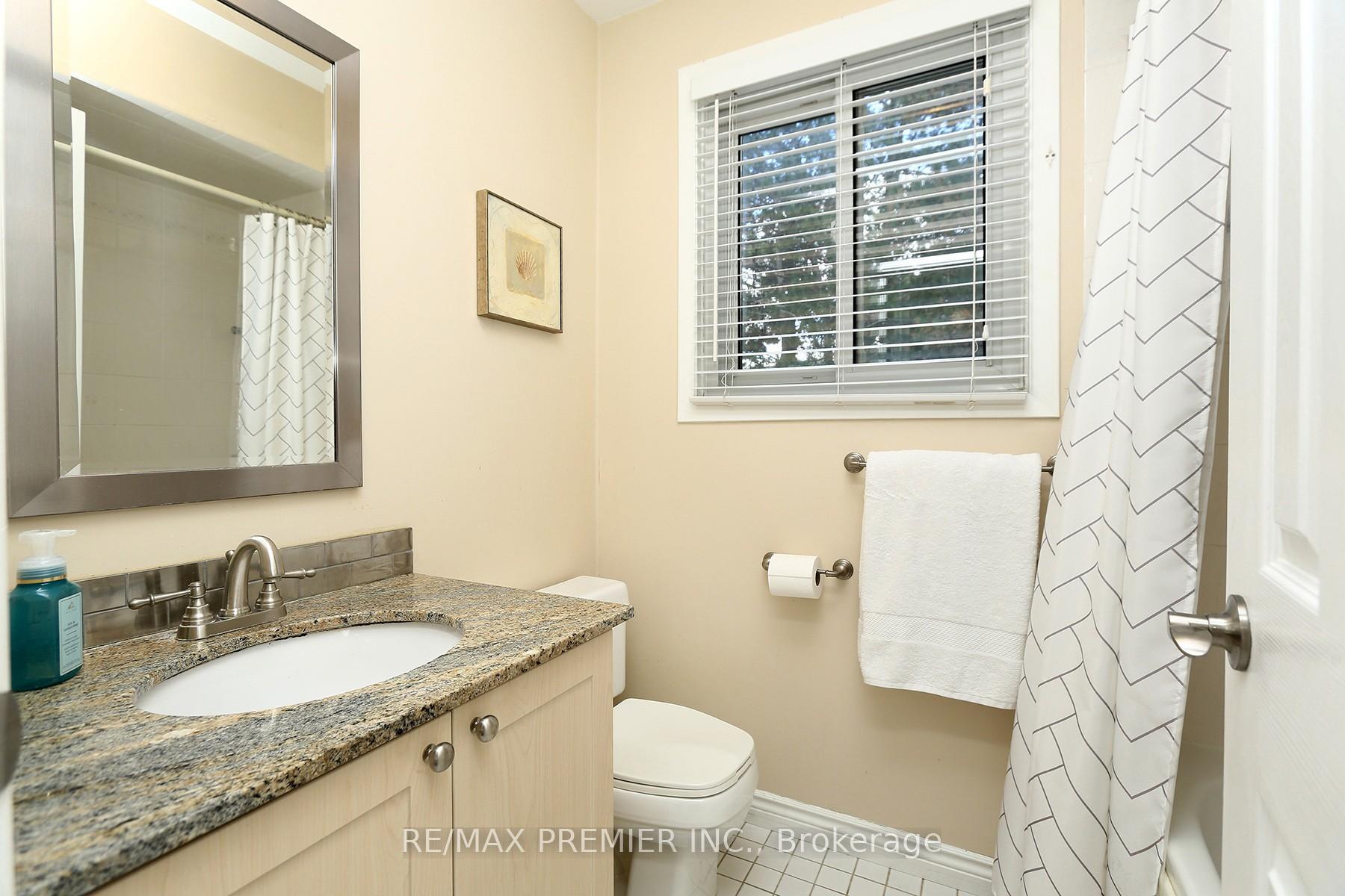 Photo 19 of 70 Captain Rolph Court, Markham, Markham Village — HOMEH