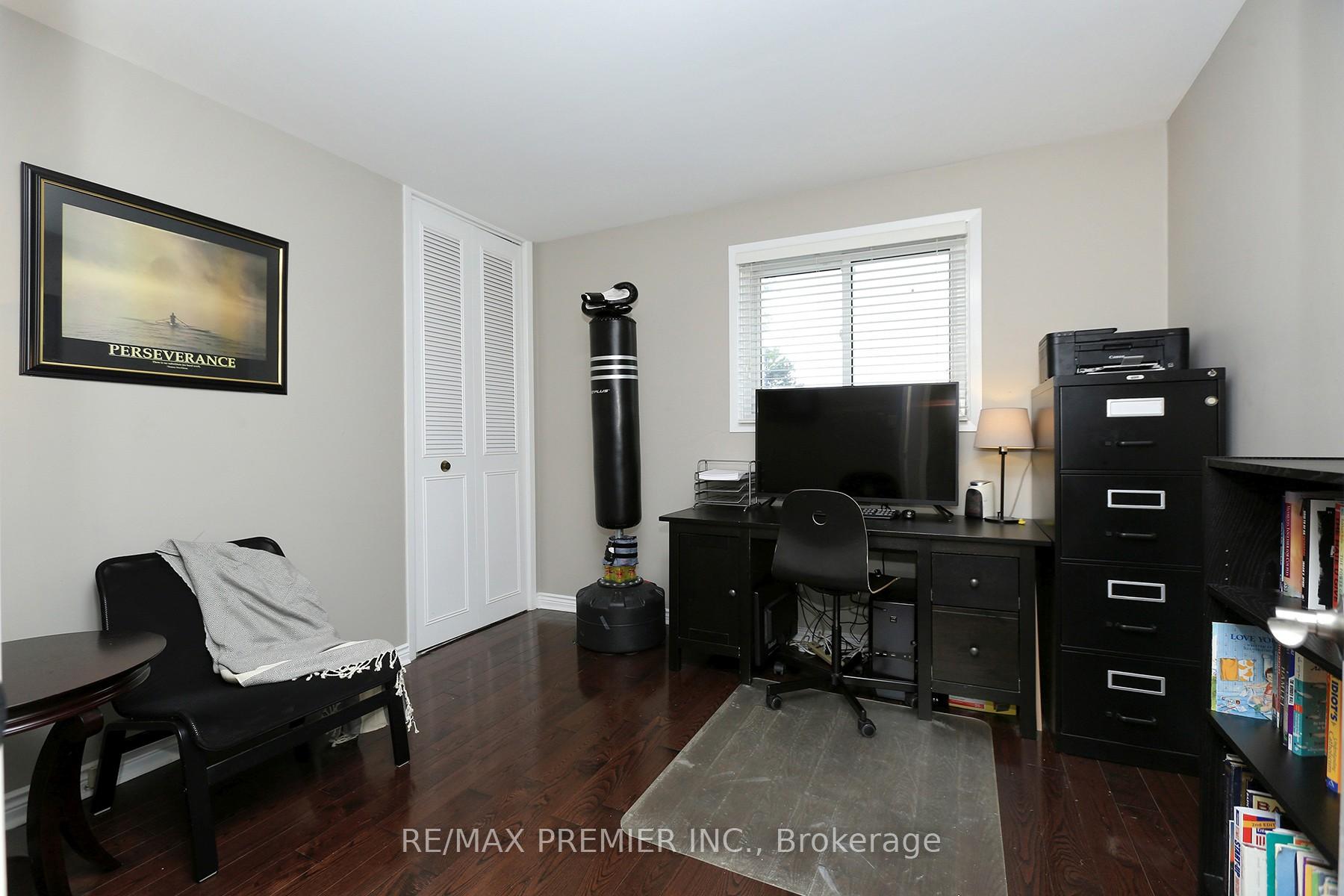 Photo 21 of 70 Captain Rolph Court, Markham, Markham Village — HOMEH