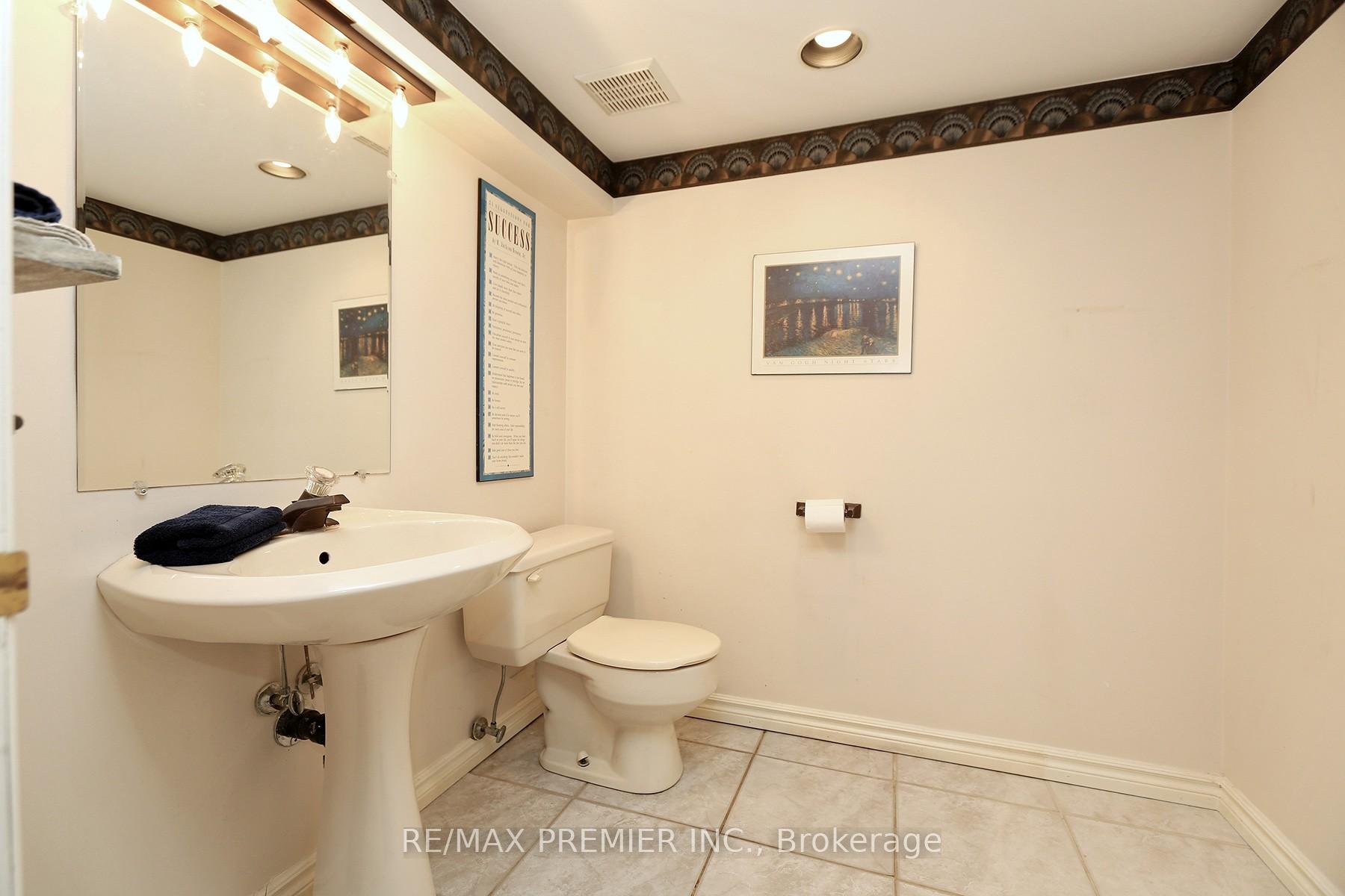 Photo 29 of 70 Captain Rolph Court, Markham, Markham Village — HOMEH