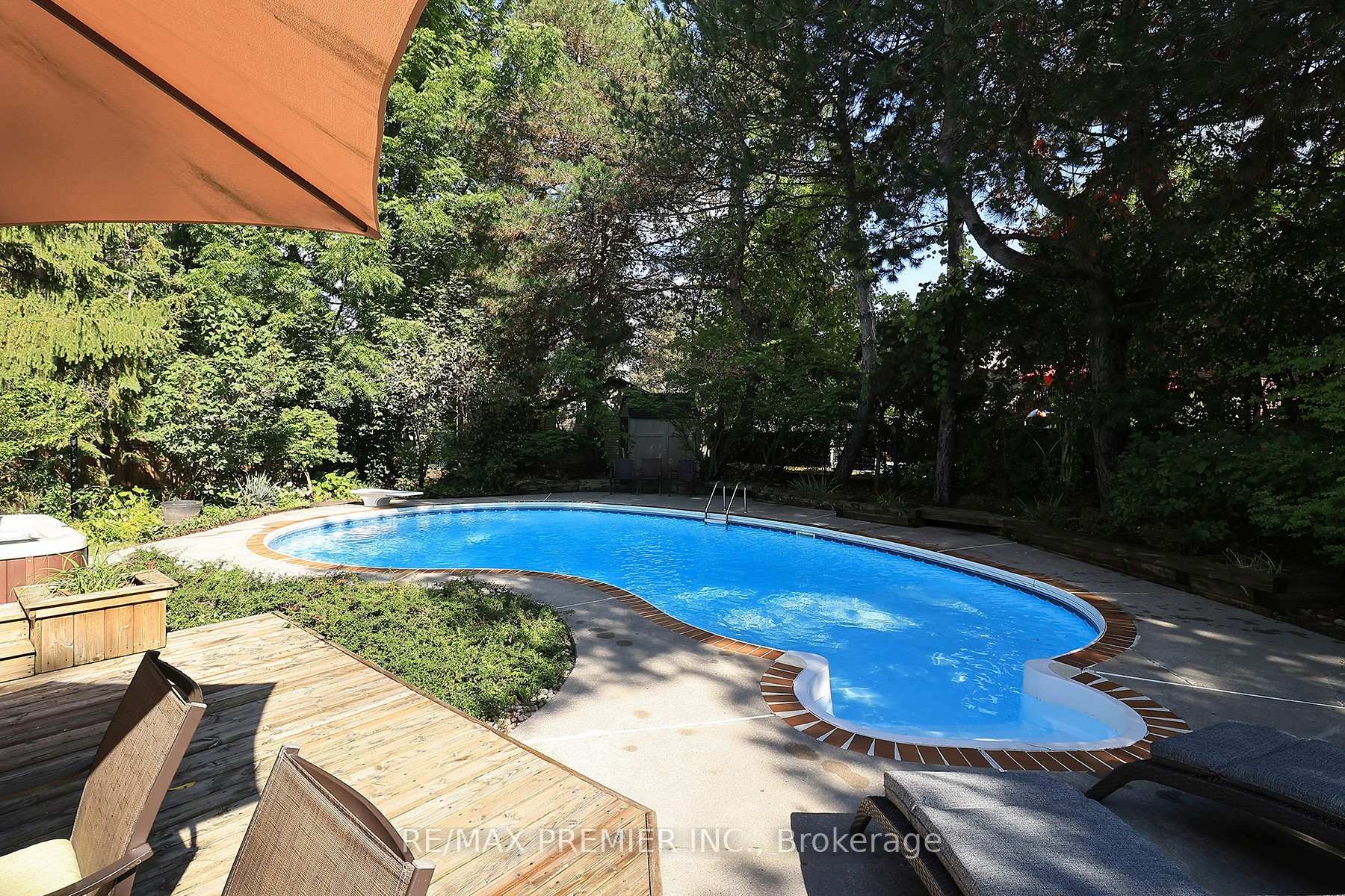 Photo 30 of 70 Captain Rolph Court, Markham, Markham Village — HOMEH