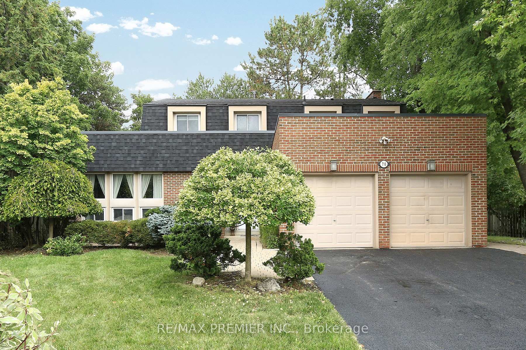 Photo 35 of 70 Captain Rolph Court, Markham, Markham Village — HOMEH
