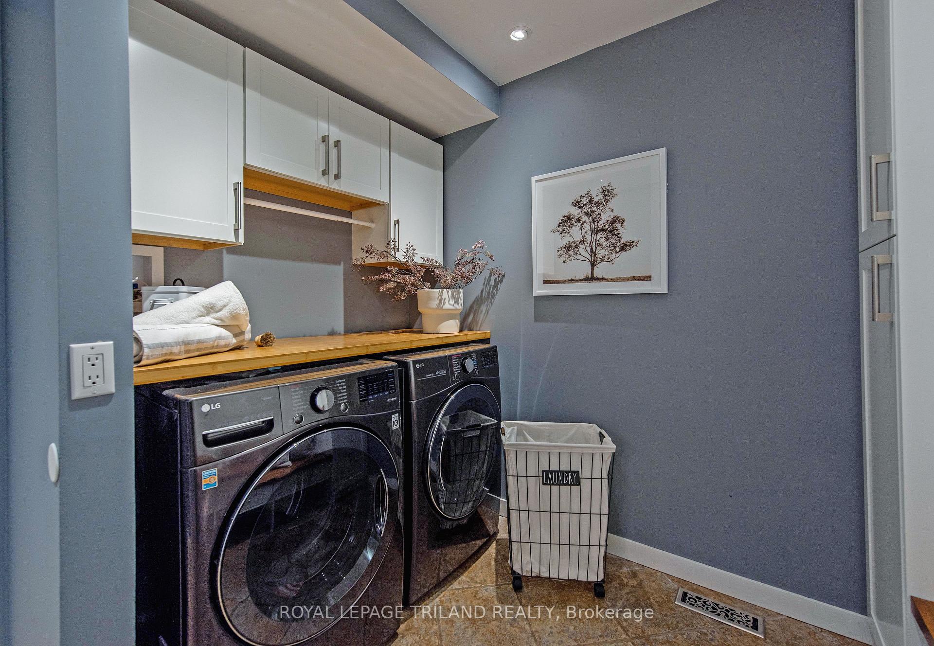 Photo 13 of 78 Birchcrest Drive, Middlesex Centre, Kilworth — HOMEH