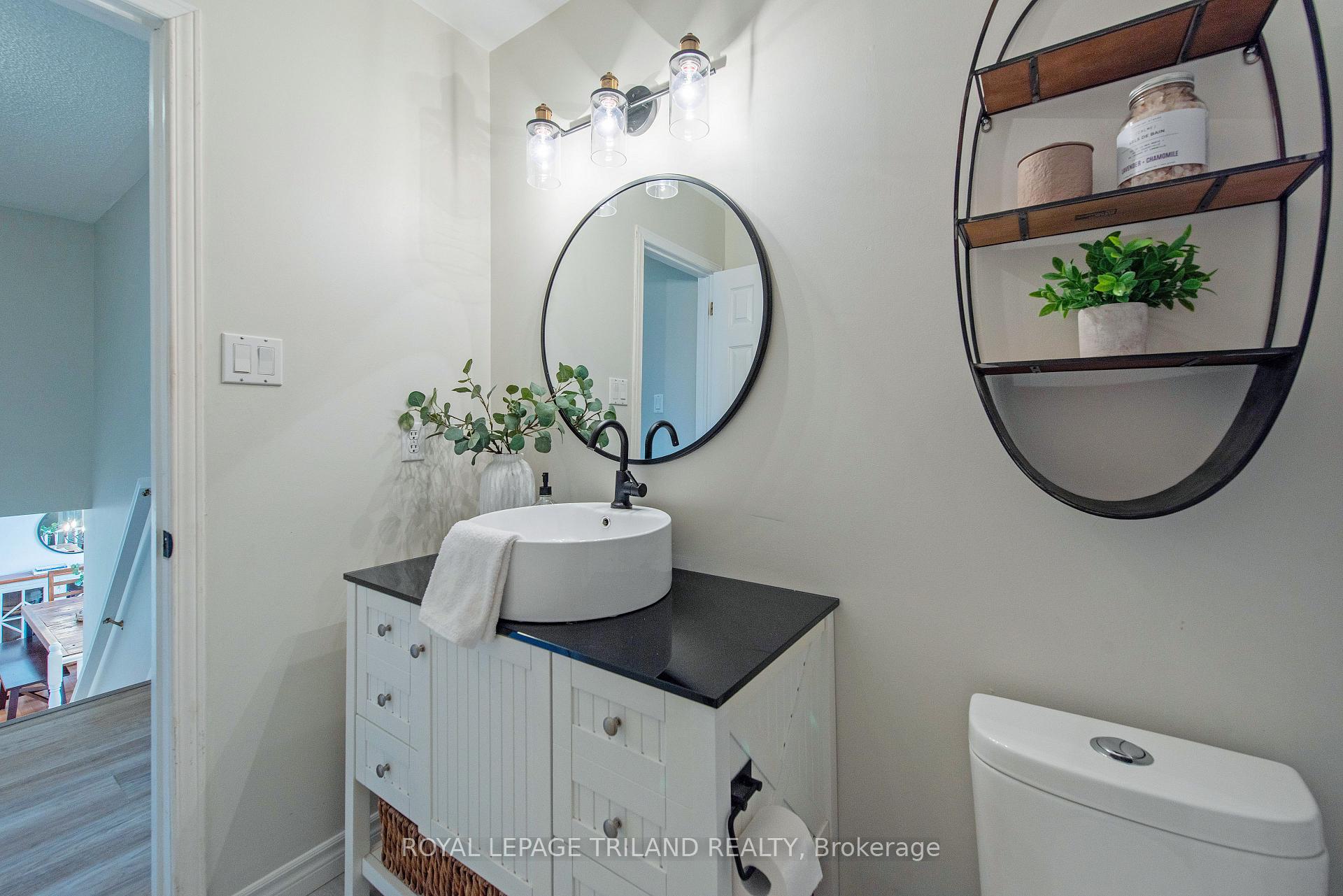 Photo 25 of 78 Birchcrest Drive, Middlesex Centre, Kilworth — HOMEH