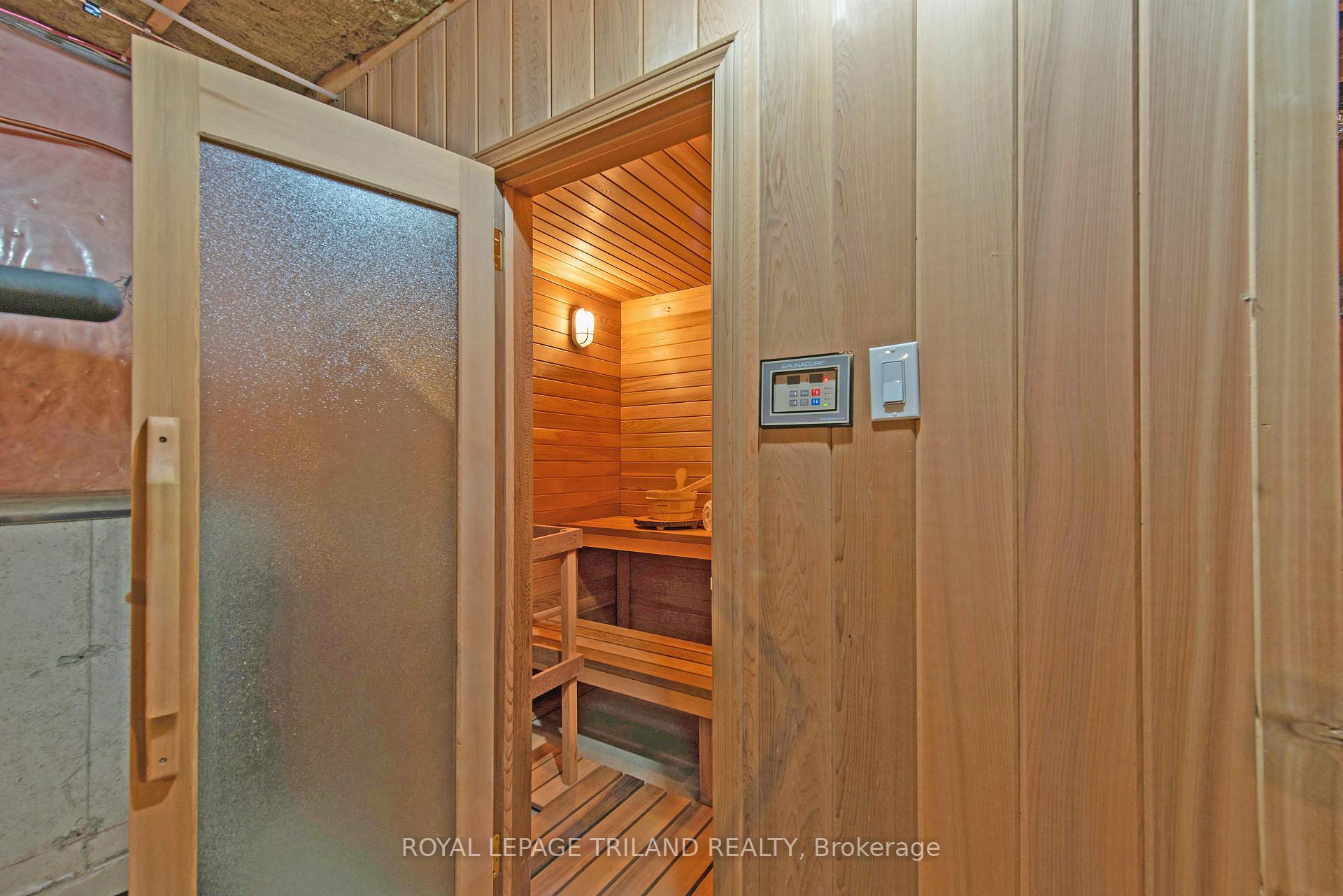 Photo 32 of 78 Birchcrest Drive, Middlesex Centre, Kilworth — HOMEH