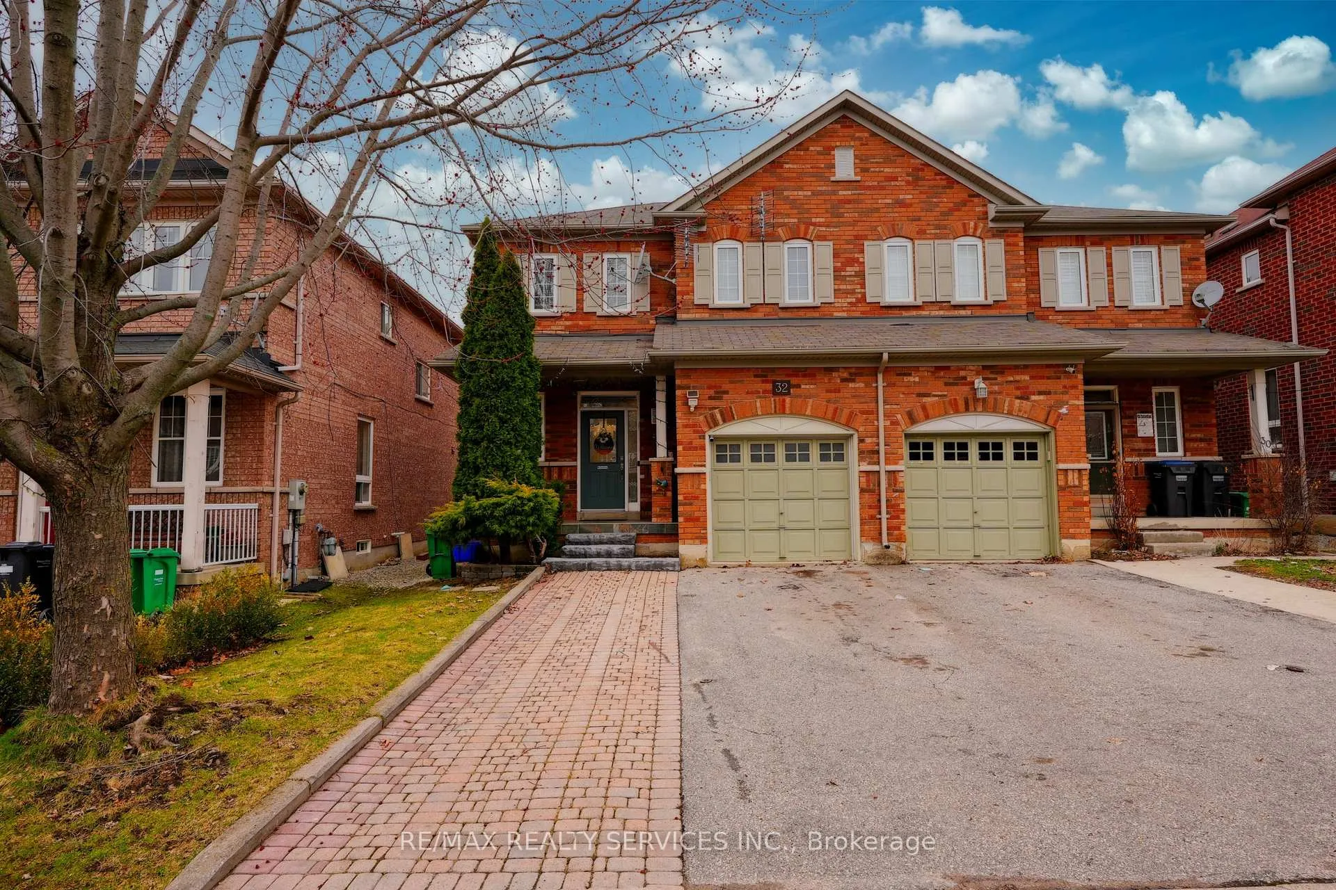 Front of 32 Ashdale Road