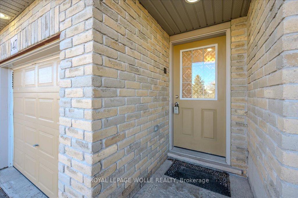 Photo 4 of 147 Highland Crescent, Kitchener — HOMEH
