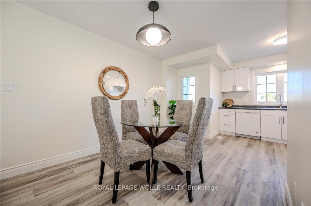 Photo 14 of 147 Highland Crescent, Kitchener — HOMEH
