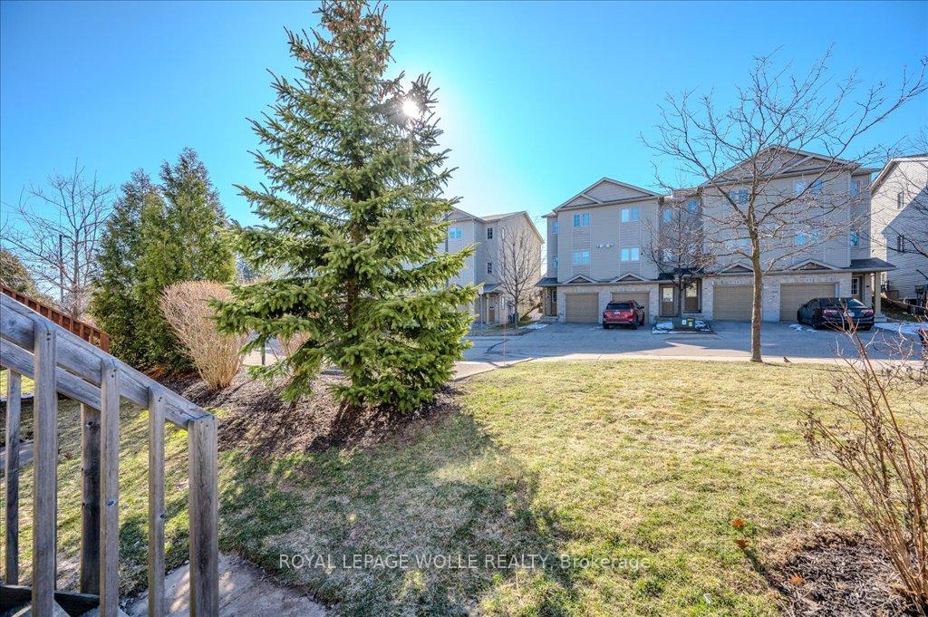 Photo 36 of 147 Highland Crescent, Kitchener — HOMEH