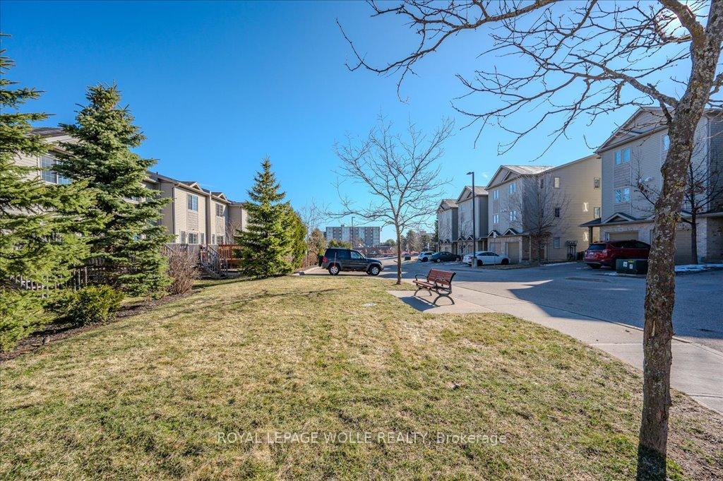 Photo 37 of 147 Highland Crescent, Kitchener — HOMEH