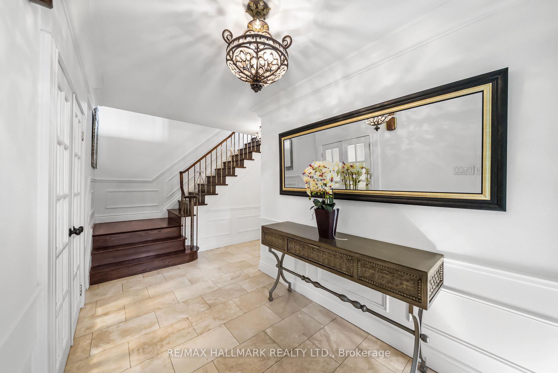 Photo 7 of 58 Silver Aspen Drive, Markham, Royal Orchard — HOMEH