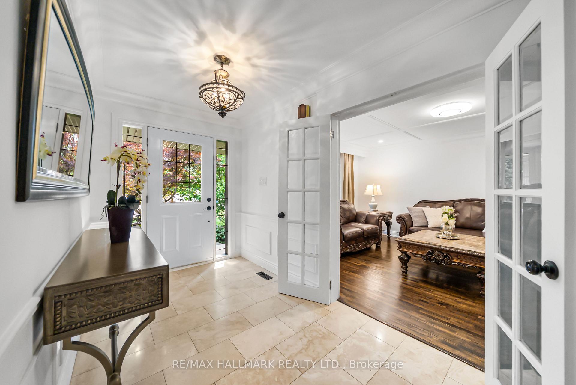 Photo 8 of 58 Silver Aspen Drive, Markham, Royal Orchard — HOMEH
