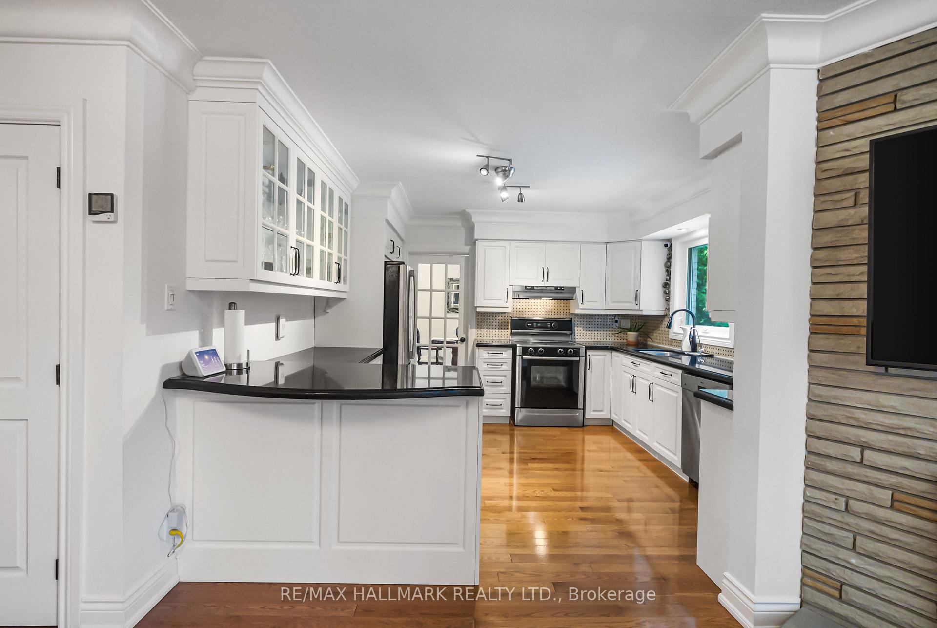 Photo 15 of 58 Silver Aspen Drive, Markham, Royal Orchard — HOMEH