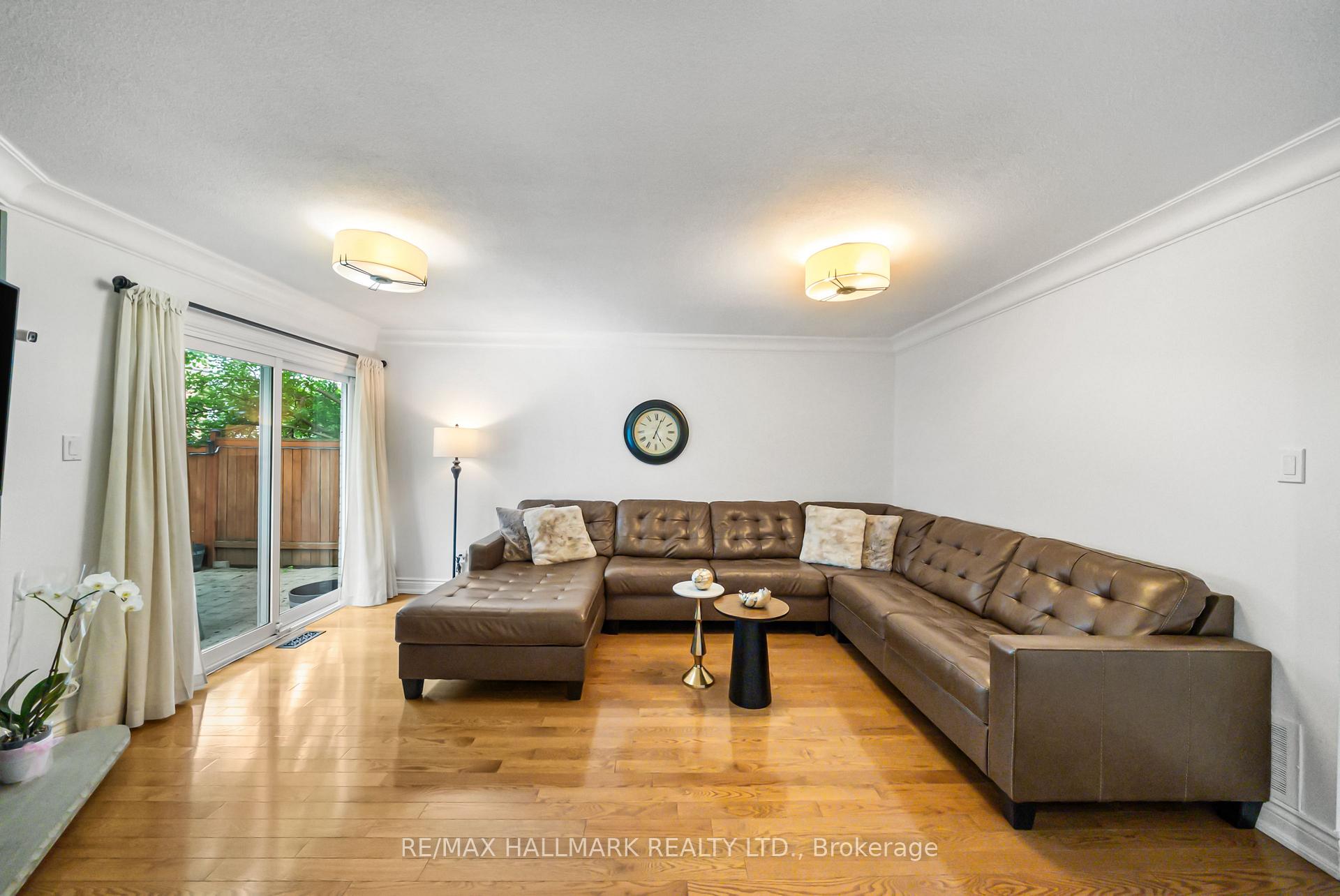Photo 18 of 58 Silver Aspen Drive, Markham, Royal Orchard — HOMEH
