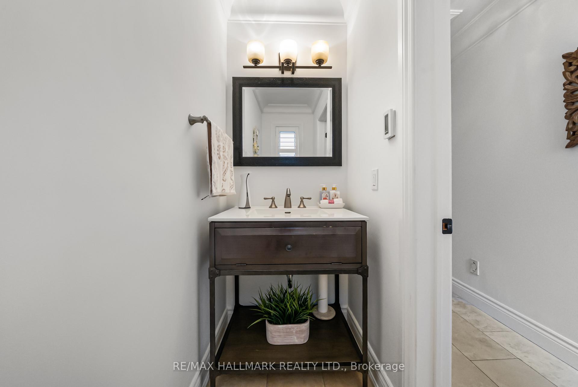 Photo 23 of 58 Silver Aspen Drive, Markham, Royal Orchard — HOMEH