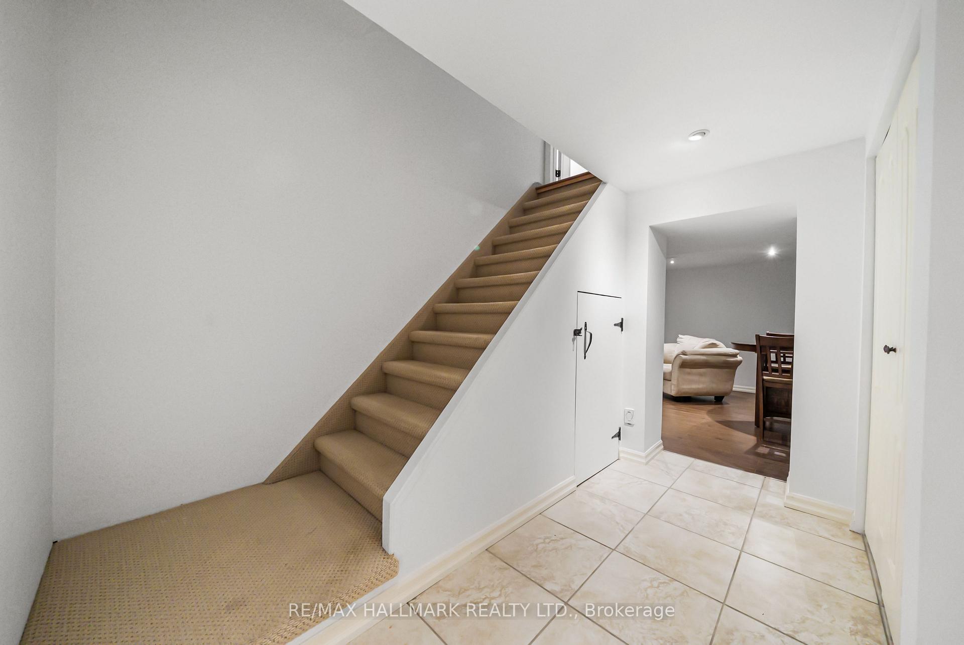Photo 36 of 58 Silver Aspen Drive, Markham, Royal Orchard — HOMEH